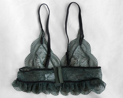 slate sage stretch lace bra with contrast satin trim in black